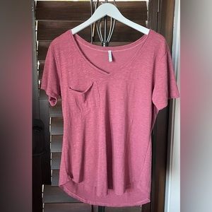 Z Supply Crushed Berry Airy Slub Pocket Tee, size L